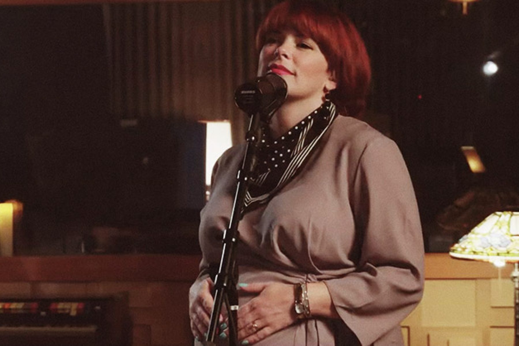 Annie J Singer, Performer, Artist Seattle